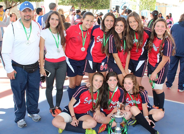 競爭更是白 競爭更是白